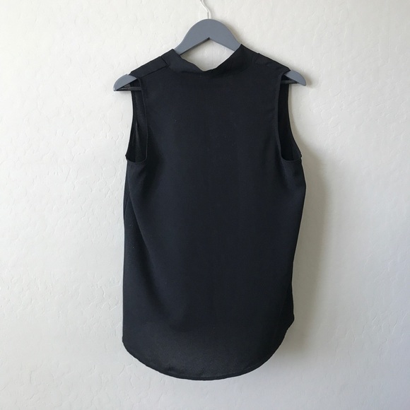 PLEIONE Sleeveless V Neck Blouse - Picture 6 of 8